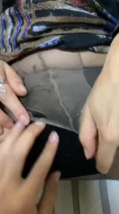 她想我插入她的老穴里面去滋润它